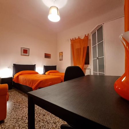Wow Home 2 - 175 Mq - Posteggio Privato - Davanti Porto Traghetti - Fino A 10 Posti Letto - Balcone Génova Exterior foto