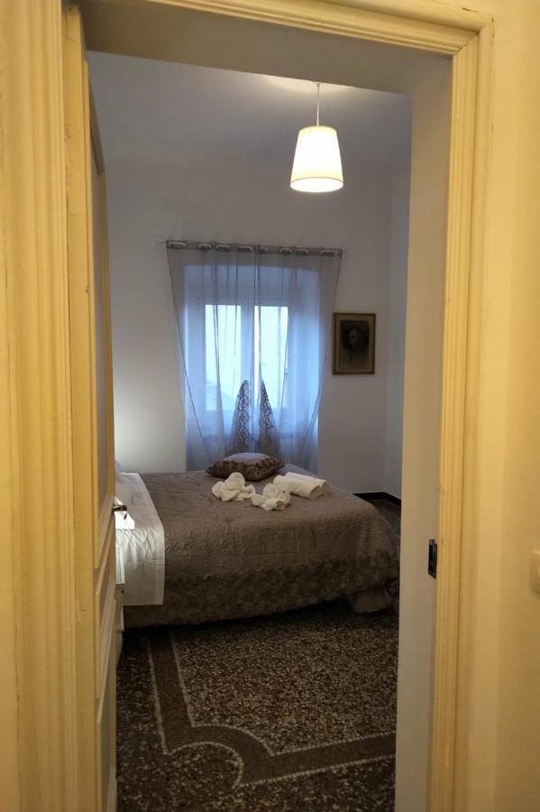 Wow Home 2 - 175 Mq - Posteggio Privato - Davanti Porto Traghetti - Fino A 10 Posti Letto - Balcone Génova Exterior foto