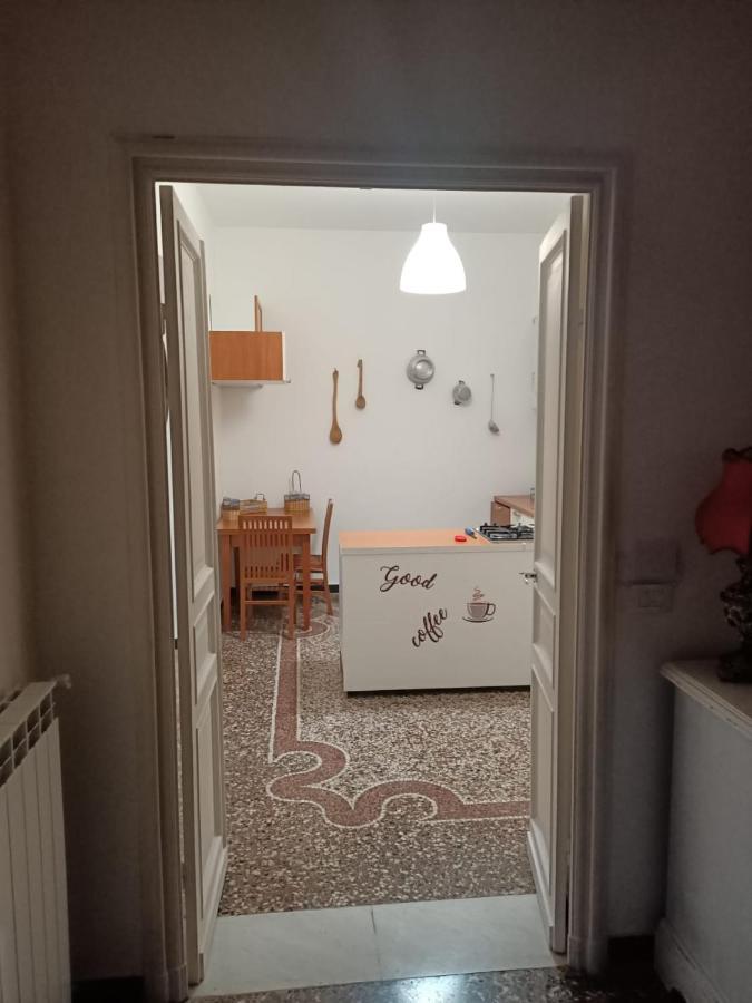 Wow Home 2 - 175 Mq - Posteggio Privato - Davanti Porto Traghetti - Fino A 10 Posti Letto - Balcone Génova Exterior foto